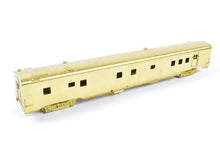 Load image into Gallery viewer, HO Brass Oriental Limited NP - Northern Pacific North Coast Limited Mail-Dorm #425 w/ skirts