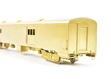 Load image into Gallery viewer, HO Brass Oriental Limited NP - Northern Pacific North Coast Limited Water Baggage Car w/o Skirts