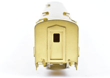 Load image into Gallery viewer, HO Brass Oriental Limited NP - Northern Pacific North Coast Limited Mail-Dorm #425 w/ skirts