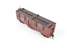Load image into Gallery viewer, HO Brass CON Railway Classics CB&Q - Burlington Route War Emergency Waycar Factory Painted REBOXX