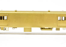 Load image into Gallery viewer, HO Brass Oriental Limited NP - Northern Pacific North Coast Limited Water Baggage Car w/o Skirts