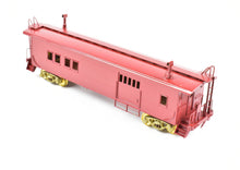 Load image into Gallery viewer, HO Brass Hallmark Models ATSF - Santa Fe Transfer Caboose Factory Painted Unlettered