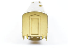 Load image into Gallery viewer, HO Brass Oriental Limited NP - Northern Pacific North Coast Limited Mail-Dorm #425 w/ skirts