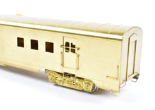 Load image into Gallery viewer, HO Brass Oriental Limited NP - Northern Pacific North Coast Limited Mail-Dorm #425 w/ skirts
