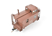 Load image into Gallery viewer, HOn3 Brass NJ Custom Brass C&S - Colorado & Southern 2-Axle Caboose #1003 Custom Painted