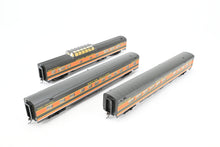 Load image into Gallery viewer, HO Walthers "Name Train" GN - Great Northern 1955 Empire Builder 10-Car Set