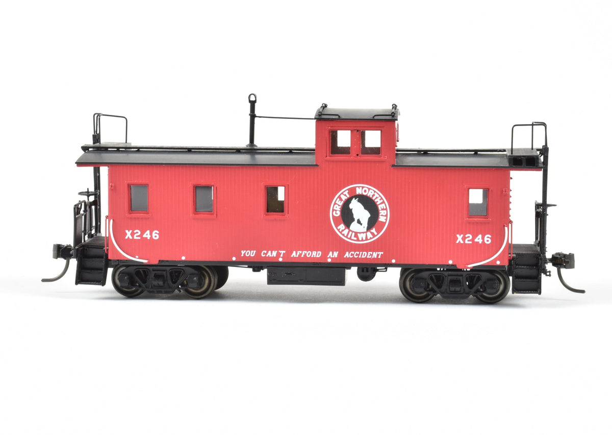鉄道模型 Overland Models GN 30 Wood Caboose X246 DSC_0549_bc9a961e-3a3d-4b81-