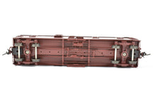 Load image into Gallery viewer, HO Brass CON Railway Classics CB&Q - Burlington Route War Emergency Waycar Factory Painted REBOXX