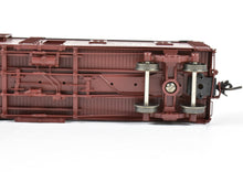 Load image into Gallery viewer, HO Brass CON Railway Classics CB&Q - Burlington Route War Emergency Waycar Factory Painted REBOXX