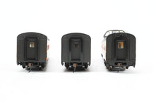 Load image into Gallery viewer, HO Walthers "Name Train" GN - Great Northern 1955 Empire Builder 10-Car Set