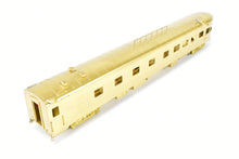 Load image into Gallery viewer, HO Brass Oriental Limited NP - Northern Pacific North Coast Limited Sleeper Observation #390 w/o Skirts