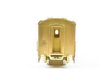 Load image into Gallery viewer, HO Brass Oriental Limited NP - Northern Pacific North Coast Limited 56-Seat Coach #500 w/o Skirts
