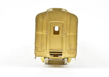 Load image into Gallery viewer, HO Brass Oriental Limited GN - Great Northern Empire Builder Dome Coach