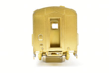 Load image into Gallery viewer, HO Brass Oriental Limited NP - Northern Pacific North Coast Limited Sleeper Observation #390 w/o Skirts