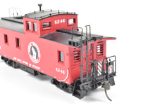 Load image into Gallery viewer, HO Brass OMI - Overland Models, Inc. GN - Great Northern 30' Wood Sided Caboose w/Andrews Truck F/P Lighted #X246