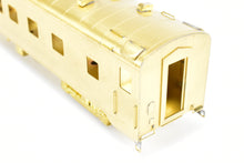 Load image into Gallery viewer, HO Brass Oriental Limited NP - Northern Pacific North Coast Limited Sleeper Observation #390 w/o Skirts