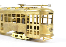 Load image into Gallery viewer, HO Brass S. Soho & Co. Brooklyn & Queens Peter Witt Car 8000