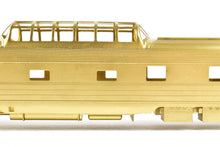 Load image into Gallery viewer, HO Brass Oriental Limited GN - Great Northern Empire Builder Dome Coach