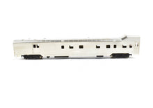 Load image into Gallery viewer, HO Brass Soho ATSF - Santa Fe #3477 Baggage-Dormitory with Step Up Roof