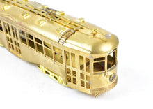 Load image into Gallery viewer, HO Brass S. Soho & Co. Brooklyn & Queens Peter Witt Car 8000