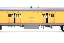 Load image into Gallery viewer, O Brass Sunset Models Third Rail UP - Union Pacific 70’ Harriman Baggage FP Yellow/Gray No. 3030