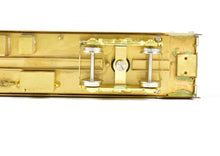 Load image into Gallery viewer, HO Brass Oriental Limited NP - Northern Pacific North Coast Limited 56-Seat Coach #500 w/o Skirts