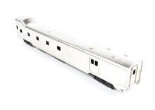 Load image into Gallery viewer, HO Brass Soho ATSF - Santa Fe #3477 Baggage-Dormitory with Step Up Roof