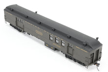 Load image into Gallery viewer, HO Brass Oriental Limited GN - Great Northern 1935 Empire Builder Baggage Mail Express Custom Painted No. 53