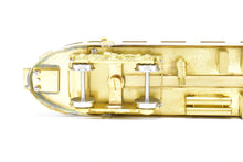 Load image into Gallery viewer, HO Brass Oriental Limited NP - Northern Pacific North Coast Limited Sleeper Observation #390 w/o Skirts