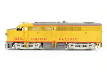 Load image into Gallery viewer, HO Brass OMI - Overland Models Inc. UP - Union Pacific Alco 'FA-1' W/Dynamic Brakes, small number boards CP #1639a Weathered