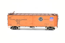 Load image into Gallery viewer, HO Brass CON CIL - Challenger Imports PFE - Pacific Fruit Express R-40-26 Refrigerator Car FP No. 2678 no