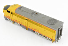 Load image into Gallery viewer, HO Brass OMI - Overland Models Inc. UP - Union Pacific Alco 'FA-1' W/Dynamic Brakes, small number boards CP #1639a Weathered