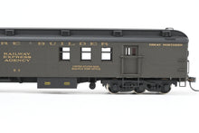 Load image into Gallery viewer, HO Brass Oriental Limited GN - Great Northern 1935 Empire Builder Baggage Mail Express Custom Painted No. 53