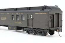 Load image into Gallery viewer, HO Brass Oriental Limited GN - Great Northern 1935 Empire Builder Baggage Mail Express Custom Painted No. 53
