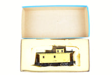 Load image into Gallery viewer, HO CON MTH - Mike's Train House DM&IR - Duluth Missabe and Iron Range 2-8-8-4 "Yellowstone" and Walther's Caboose