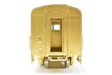 Load image into Gallery viewer, HO Brass Oriental Limited NP - Northern Pacific North Coast Limited Sleeper Observation #392 w/o Skirts