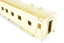 Load image into Gallery viewer, HO Brass Oriental Limited NP - Northern Pacific North Coast Limited Sleeper Observation #392 w/o Skirts