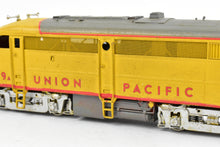 Load image into Gallery viewer, HO Brass OMI - Overland Models Inc. UP - Union Pacific Alco 'FA-1' W/Dynamic Brakes, small number boards CP #1639a Weathered