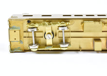 Load image into Gallery viewer, HO Brass Oriental Limited NP - Northern Pacific North Coast Limited 56-Seat Coach #500 w/o Skirts