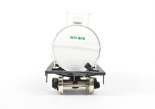 Load image into Gallery viewer, HO Brass PSC - Precision Scale Co. 11,141 Gallon Tank Car Painted White Shamrock