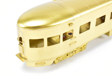 Load image into Gallery viewer, HO Brass Oriental Limited NP - Northern Pacific North Coast Limited Sleeper Observation #392 w/o Skirts
