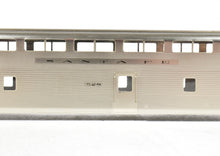Load image into Gallery viewer, HO Brass Hi-Country Brass ATSF - Santa Fe 500 Series High-Level Transition Chair Car No. 528