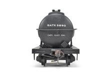 Load image into Gallery viewer, O Scale Brass US Hobbies GATX - General American Tank 8,000 Gallon Single-Dome Tank Car CP GATX 5890 NO ORIGINAL BOX
