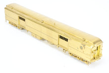 Load image into Gallery viewer, HO Brass Oriental Limited GN - Great Northern HW Baggage