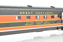 Load image into Gallery viewer, HO Walthers "Name Train" GN - Great Northern 1955 Empire Builder 10-Car Set