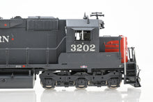 Load image into Gallery viewer, HO Brass Oriental Limited SP - Southern Pacific EMD SDP45 3600 HP SP Version Pro Painted No. 3202