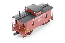 Load image into Gallery viewer, HO Brass Railworks PRR - Pennsylvania Railroad NDa 8-Wheel Caboose Custom Painted No. 476815