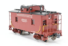Load image into Gallery viewer, HO Brass Railworks PRR - Pennsylvania Railroad NDa 8-Wheel Caboose Custom Painted No. 476815
