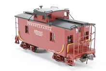 Load image into Gallery viewer, HO Brass Railworks PRR - Pennsylvania Railroad NDa 8-Wheel Caboose Custom Painted No. 476815