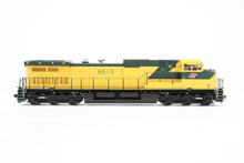 Load image into Gallery viewer, HO Athearn Genesis C&NW - Chicago & North Western GE Dash 9-C44W FP No. 8613 w/Tsunami2 DCC & Sound